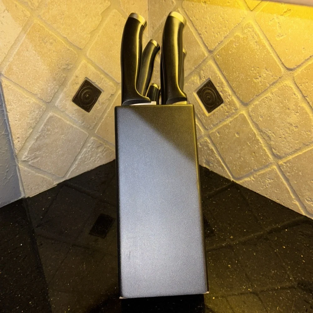 J.A. Henckels International 13 Piece Knife Block